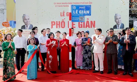 Bộ trưởng Bộ Công an và Bí thư Hà Nội gắn biển tên 2 con phố mới