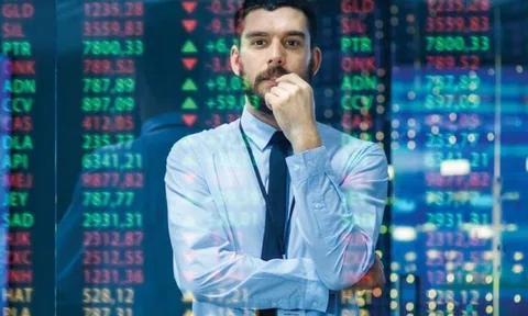 Khối ngoại tiếp đà bán ròng hơn 1.500 tỷ phiên VN-Index giảm sâu từ đỉnh, cổ phiếu nào bị "xả" mạnh nhất?