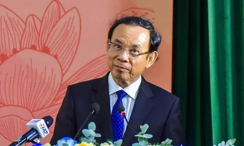 Bí thư Thành ủy Tp.HCM: “Kinh tế là hàng đầu, văn hóa xã hội là nền tảng, quốc phòng an ninh là trọng yếu”