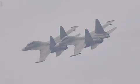 "Hổ mang chúa" Su30-MK2 bay qua Quảng trường Ba Đình