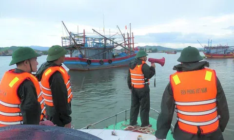 Thủ tướng yêu cầu khẩn cấp ứng phó với cơn bão số 5 đặc biệt nguy hiểm