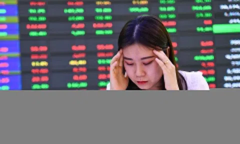 VN-Index mất hơn 40 điểm từ đỉnh, công ty chứng khoán phát cảnh báo