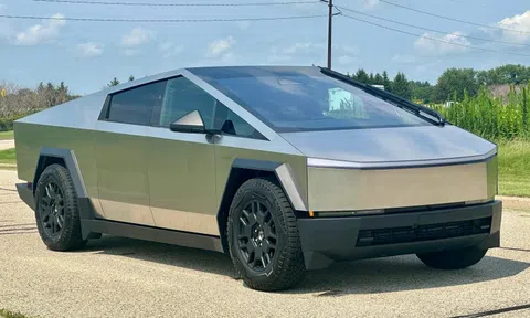 Tesla Cybertruck Cyberbeast bất ngờ tăng giá