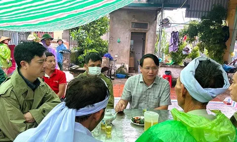 Hai bà cháu bị điện giật tử vong trong mưa bão số 5
