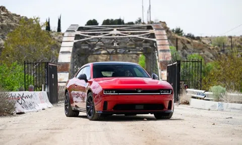 Lý do chiếc Dodge Charger thuần điện bị chủ xe gọi là 'vô dụng'