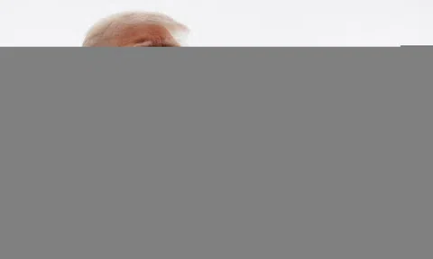 Bước leo thang mới của ông Trump và Fed