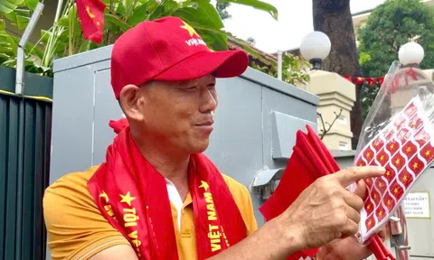 Không chỉ khách sạn, ăn uống, 4 mặt hàng này khiến người dân tranh nhau mua dịp diễu binh