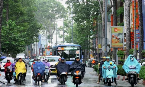 Thời tiết TP HCM hôm nay, 28-8: Đất liền ổn định, trên biển bị tác động