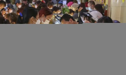 Lần đầu tiên người dân có thể bán vàng miếng với giá 127 triệu/lượng