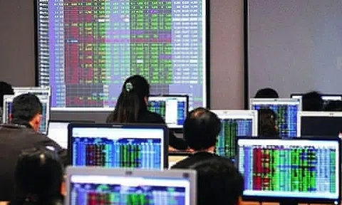 Vì sao công ty chứng khoán ào ạt tăng vốn điều lệ?