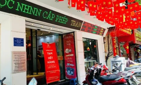 Nhiều tiệm vàng TP.HCM 'vỡ trận', Hà Nội 'cháy hàng'