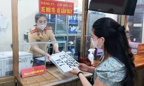 Bộ Công an thí điểm sang tên xe online ở các địa phương có dữ liệu hôn nhân đầy đủ