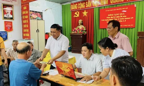 Chậm đăng ký thường trú cho con có được nhận 100.000 đồng dịp Quốc khánh 2-9?