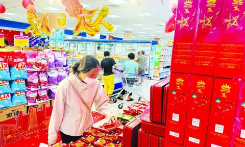 Mùa lễ, hội đến Co.opmart mua gì cũng “hời”