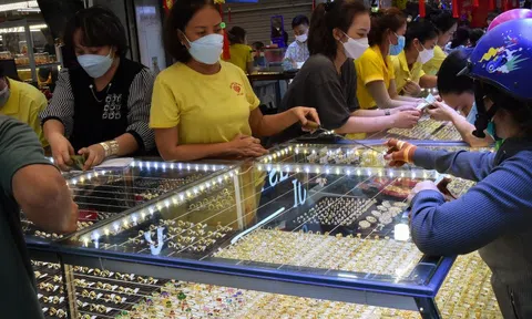 Giá vàng hôm nay 5-9: Đảo chiều sụt giảm sau chuỗi ngày tăng nóng