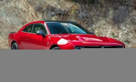 Giá Dodge Charger thuần điện tạo đáy mới