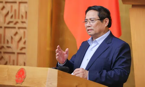 Thủ tướng yêu cầu kiểm soát giá vàng, USD