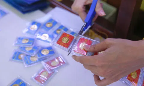 Giá vàng miếng neo ở mức cao, Ngân hàng Nhà nước nghiêm cấm đầu cơ, làm giá, trục lợi