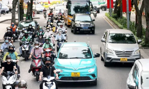 Hà Nội, TP HCM thông tin về lộ trình chuyển đổi sang phương tiện xanh