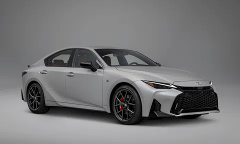 Lexus IS 2025 chỉ là bản facelift dù đã hơn 10 năm tuổi đời