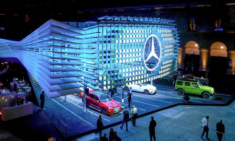 Sếp Mercedes-Benz: 'Không có chuyện chúng tôi dùng động cơ BMW'