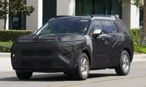 Hyundai Tucson 2027 lộ diện ảnh lái thử, chỉ còn động cơ hybrid