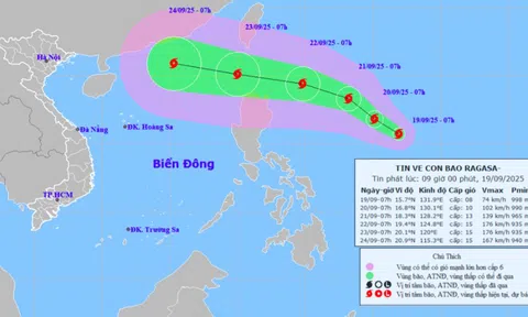 Bão Ragasa có thể giật trên cấp 17, áp sát Biển Đông