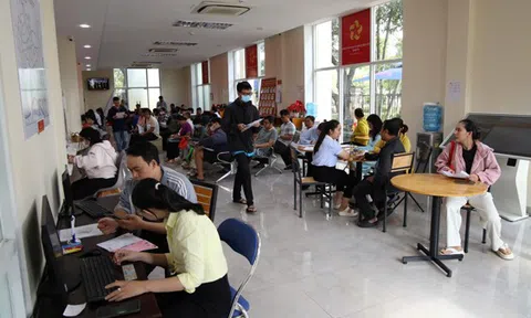 Ngày càng hoàn thiện việc phục vụ dân