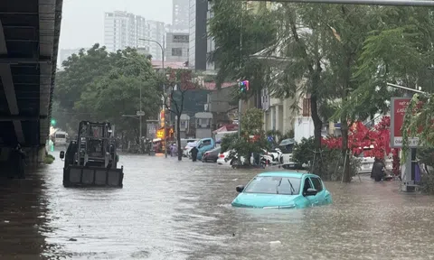 Lưu ý khi đi ôtô điện mùa mưa ngập?