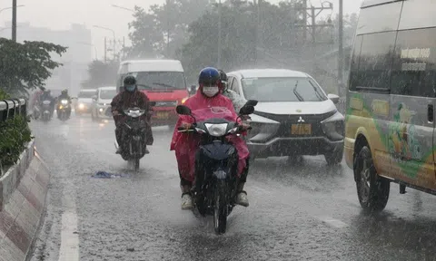 Thời tiết TP HCM hôm nay, 4-10: Mưa dông về chiều và tối