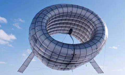 Độc đáo turbine “bánh vòng” tạo ra điện gió ở độ cao 300 mét