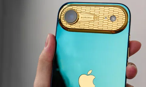 Trên tay chiếc iPhone Air mạ vàng 24K đầu tiên trên thế giới