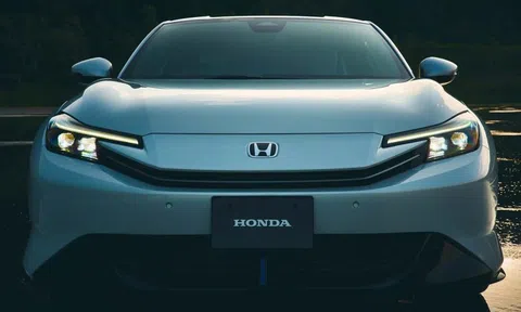 Huyền thoại Honda Prelude gây sốt khi được hồi sinh