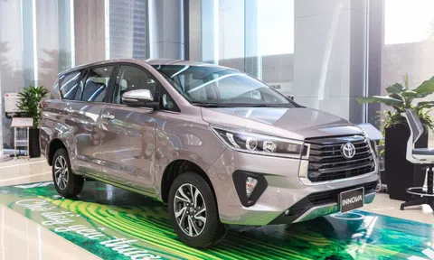 Thấy gì từ loạt xe vừa dừng bán tại Việt Nam