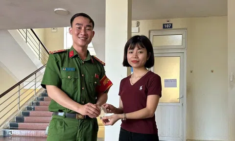 Người dân liên hệ công an, trả lại nhiều dây chuyền vàng nhặt được