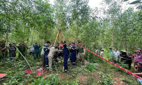 Người đàn ông suýt mất mạng vì rơi xuống giếng hoang
