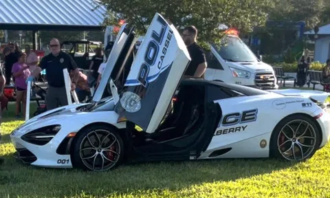 Cảnh sát Mỹ sử dụng siêu xe McLaren 720S