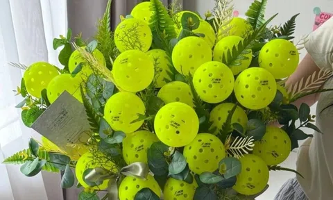 Hoa pickleball tiền triệu hút khách dịp 20/10