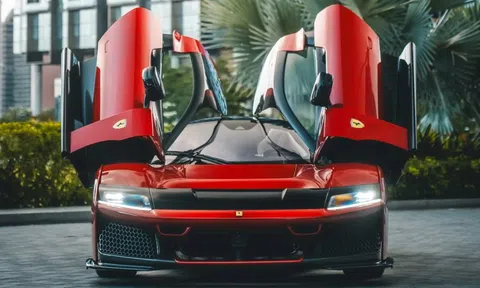 Siêu xe Ferrari F80 xuất hiện tại Singapore