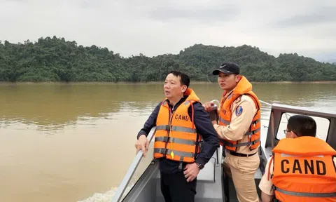 Bão "Thần Gió" đến gần, tân Chủ tịch TP Huế chỉ đạo khẩn trương ứng phó