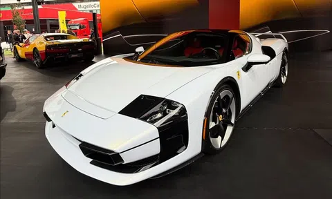 Siêu xe Ferrari SC40 độc nhất thế giới lần đầu lộ diện