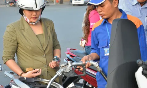 Giá xăng dầu đồng loạt giảm, dầu diesel rẻ hơn 538 đồng/lít