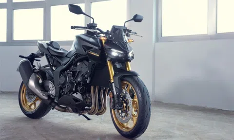 Môtô phân khối lớn của Honda có thể bị lỏng bu lông cần chuyển số