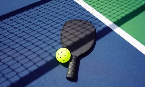 Một doanh nghiệp trên sàn chứng khoán đang thu tiền mỗi ngày từ sân Pickleball