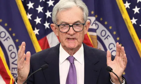 Fed tiếp tục hạ lãi suất