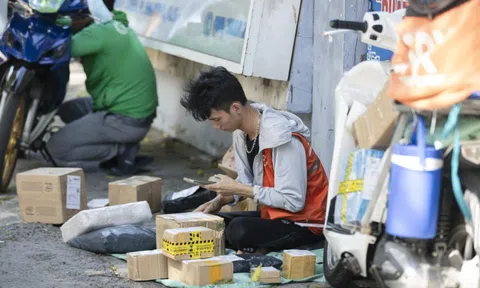 Người Việt chi gần 4 tỷ USD mua sắm trên Shopee, Lazada, TikTok Shop