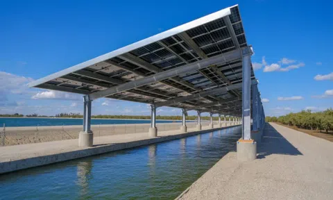 Tấm pin năng lượng mặt trời xuất hiện ở nơi không ngờ, mang đến giải pháp táo bạo cho 2 vấn đề cùng lúc