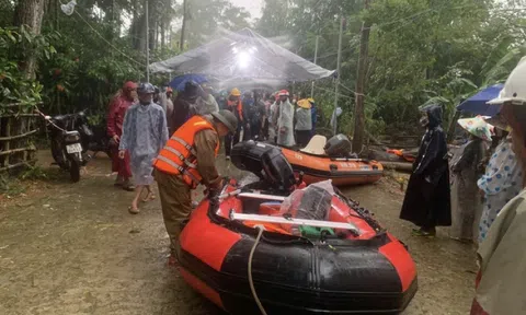 Đại tướng Lương Tam Quang chỉ đạo cấp bách cứu dân vùng lũ miền Trung