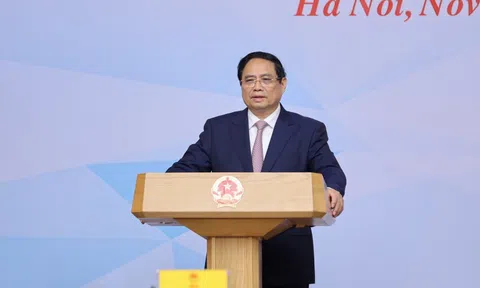 Thủ tướng chủ trì hội nghị về thành lập Trung tâm Tài chính Quốc tế