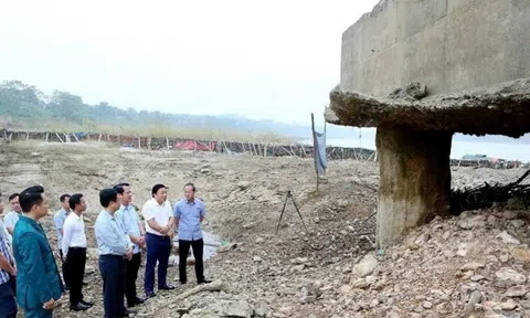 Thực hư thông tin cấm lưu thông qua cầu Sông Lô